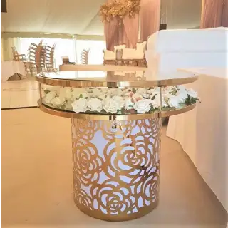 Rose Design Cake Table